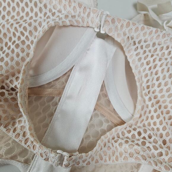 NEW Victoria's Secret Very Sexy Lined Demi Mesh Longline Bra 36DD White NWT Flaw - Picture 6 of 9